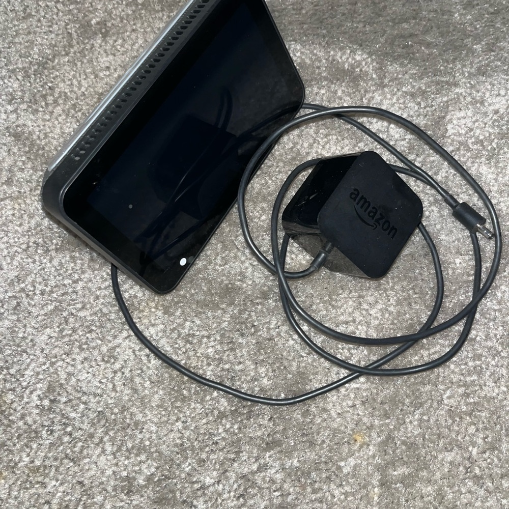 Amazon Echo Show 5 with Charger